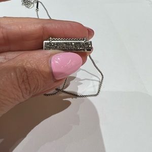 Kendra Scott Leanor pendant necklace. Silver and Grey Drusy.